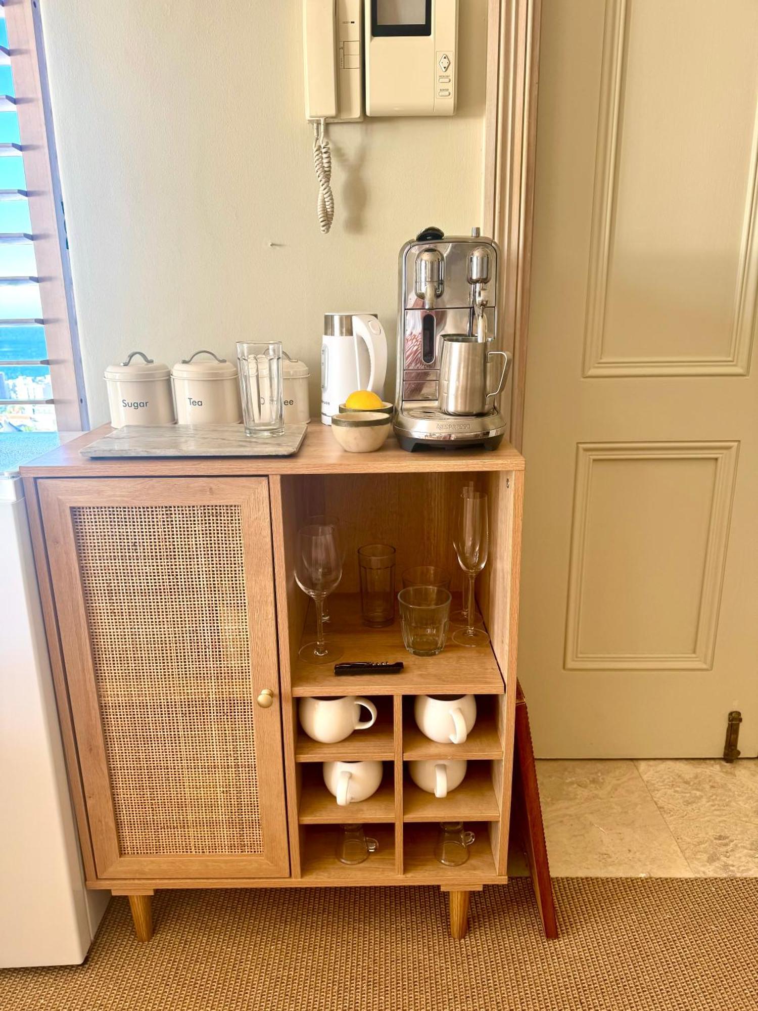 קייפטאון Villa Del Mar - "Luxurious En-Suite Bedroom With Lounge And Stunning Sea View Balcony In Bantry Bay" מראה חיצוני תמונה