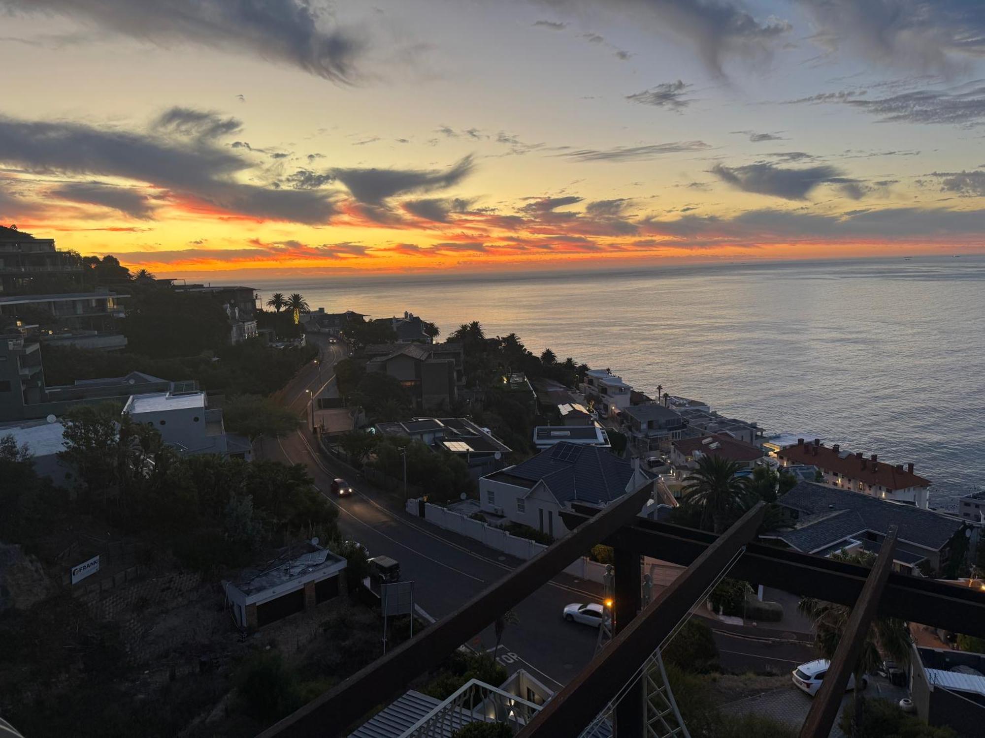 קייפטאון Villa Del Mar - "Luxurious En-Suite Bedroom With Lounge And Stunning Sea View Balcony In Bantry Bay" מראה חיצוני תמונה