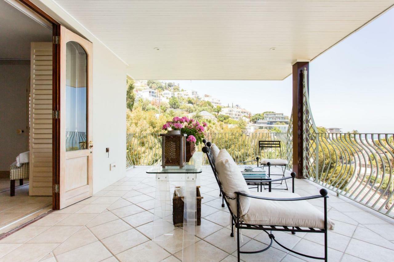 קייפטאון Villa Del Mar - "Luxurious En-Suite Bedroom With Lounge And Stunning Sea View Balcony In Bantry Bay" מראה חיצוני תמונה